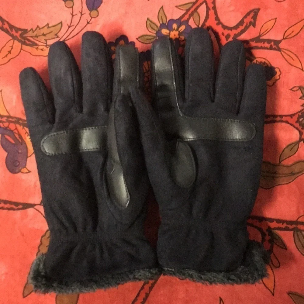 Fleece lined Suede Gloves Black Size Med Like new condition